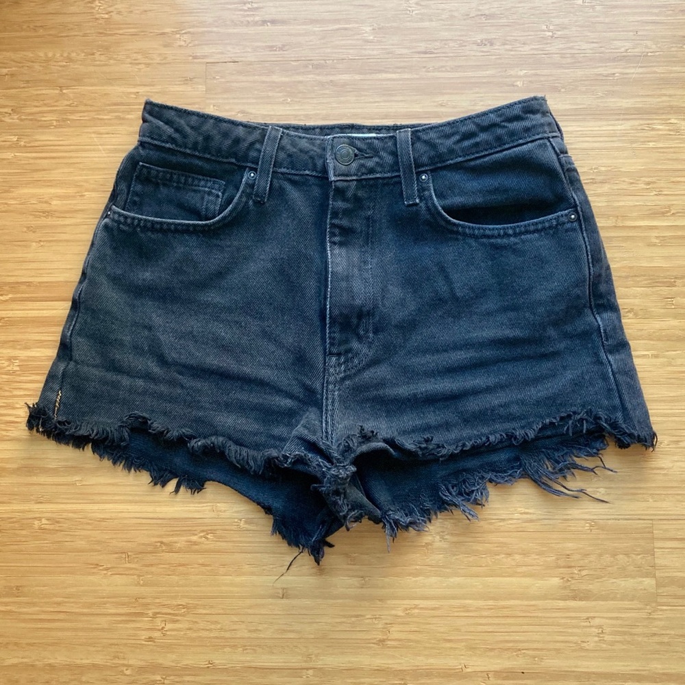 🖤Black Distressed Short Shorts🖤